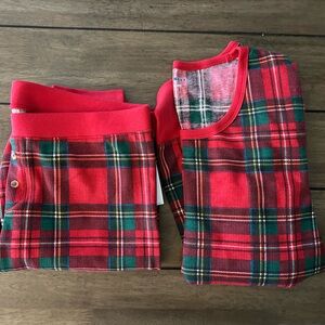 Old navy holiday pj set